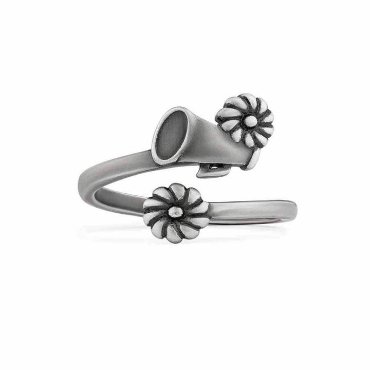 Stylish Cheerleading Wrap Ring for Sports Lovers - Wearing Felicity Cheerleading-Wrap-Ring-02 Wear Felicity