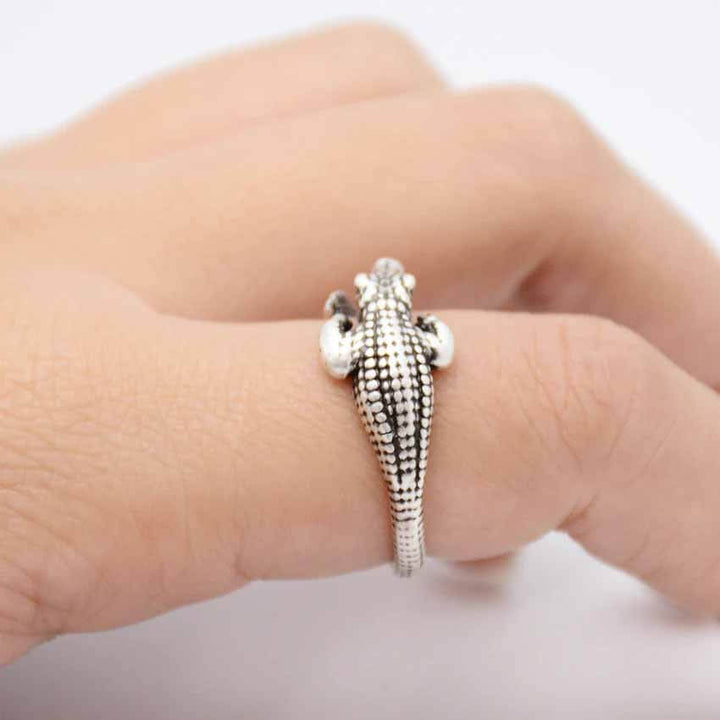 Stylish Crocodile Wrap Ring - Perfect Gift for All - Wearing Felicity Crocodile-Wrap-Ring-02 Wear Felicity