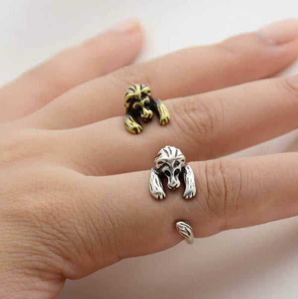 Stylish Lion Wrap Ring for Animal Lovers - Wearing Felicity Lion-Wrap-Ring-01 Wear Felicity