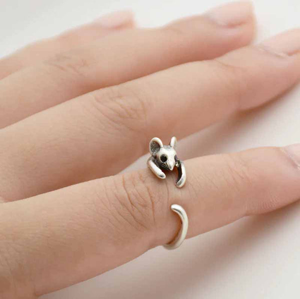 Stylish Mouse Wrap Ring for Animal Lovers - Wearing Felicity Mouse-Wrap-Ring-01 Wear Felicity