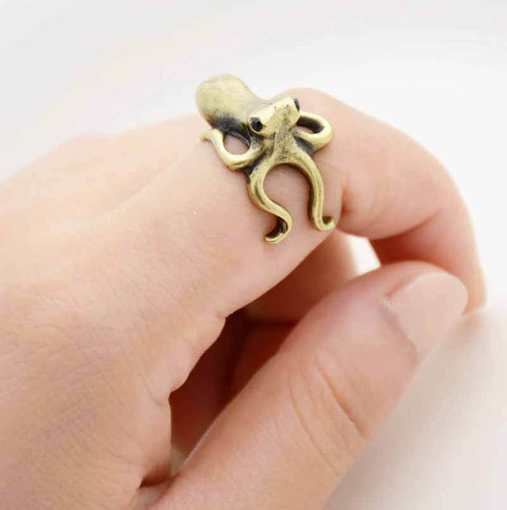 Stylish Octopus Wrap Ring - Wearing Felicity Octopus-Wrap-Ring-Gold Wear Felicity