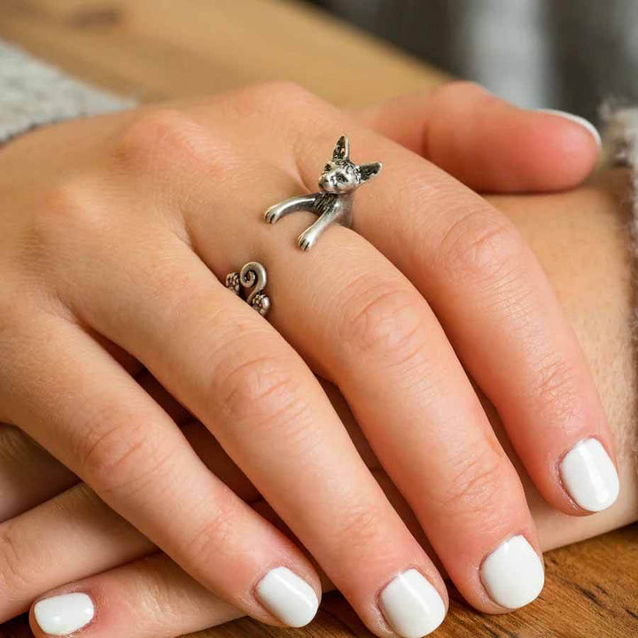 Sphynx Wrap Ring - Stylish Cat Jewelry for All - Wearing Felicity Sphynx-Wrap-Ring-03 Wear Felicity